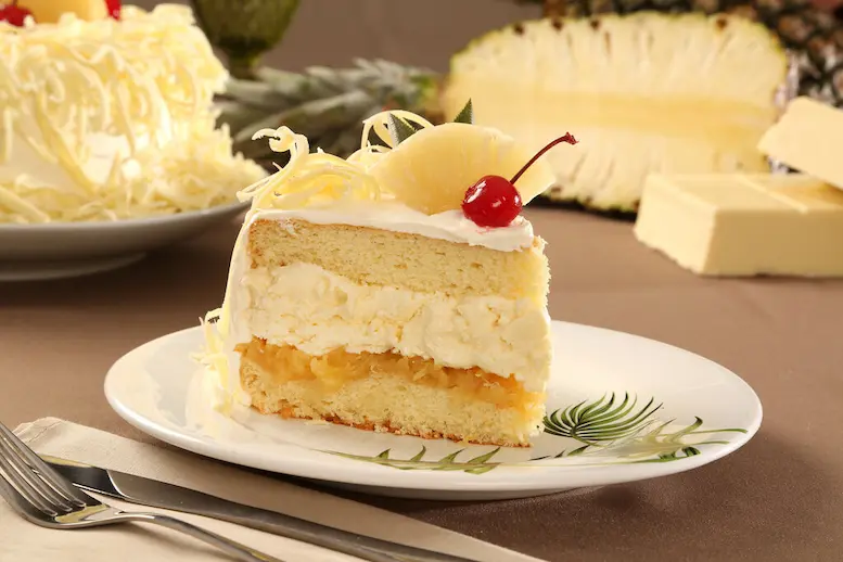 Hawaiian Pineapple Wedding Cake