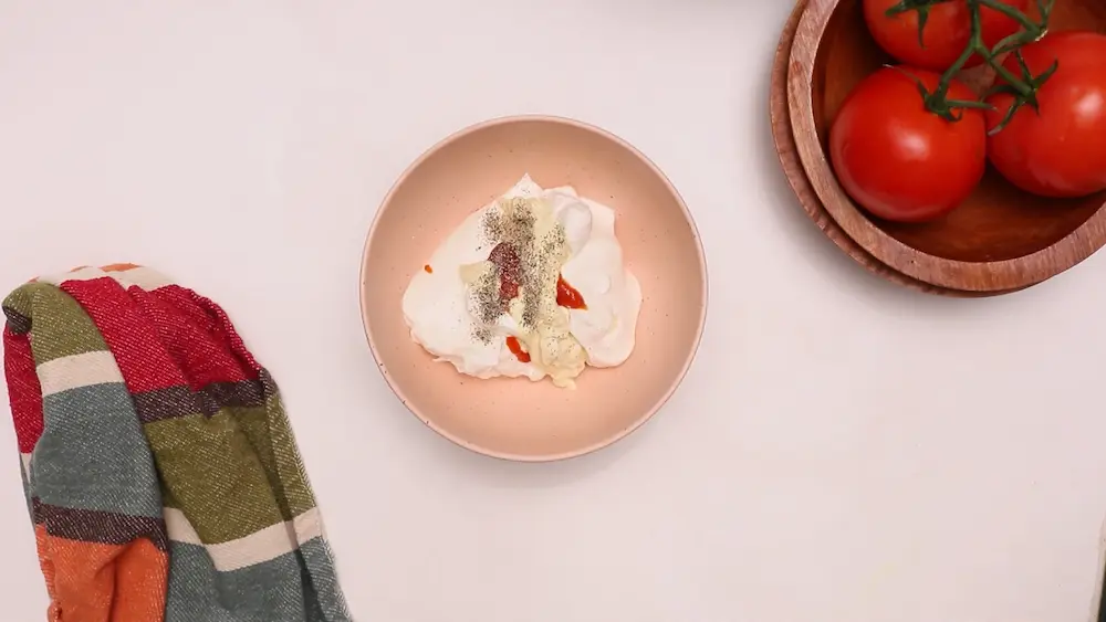 Prepare the Spicy Garlic Sour Cream