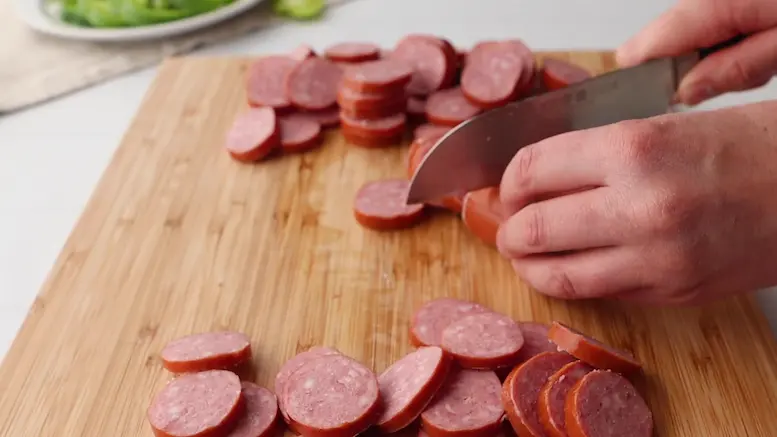 preparing Sauerkraut sausage