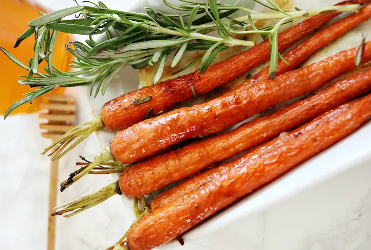 Tuscan-Style Roasted Carrots